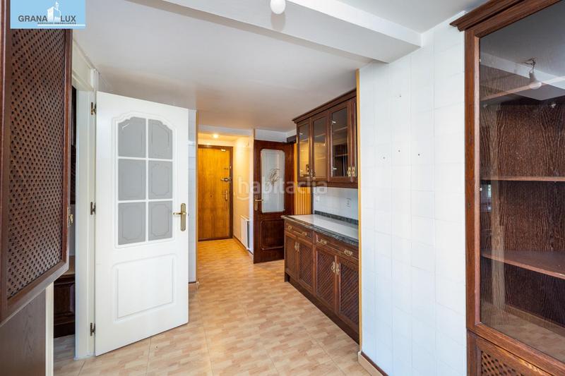 Foto a920b2a2-4c91-48c6-99a8-11d3456f2554. Piso  de lujo en avenida constitución en Plaza de Toros Granada