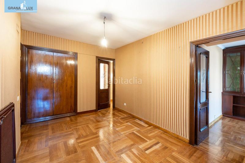 Foto fd8ee0f0-6f92-47b8-956f-2ff7005fec2a. Piso  de lujo en avenida constitución en Plaza de Toros Granada