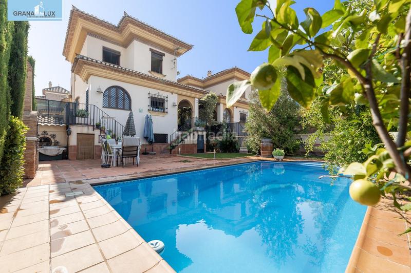 Foto 0fae7719-6d46-46b3-8adb-80b95f9e9234. Chalet en calle camelia 4 chalet independiente en el barrio para entrar a vivir! en Monachil