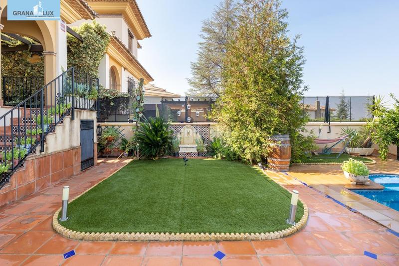 Foto 8fd2de9c-8fc1-4d58-9361-437b9f2b87af. Chalet en calle camelia 4 chalet independiente en el barrio para entrar a vivir! en Monachil