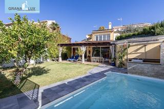 Maison à Camino de los Neveros - Serrallo. Espectacular casa en bola de oro  serrallo