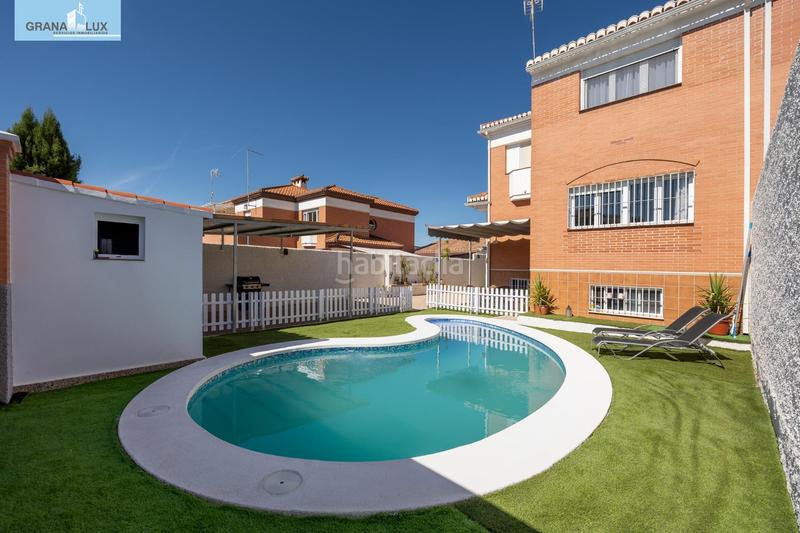 Foto b7cf4576-d85c-4ce5-ab64-8250a48000a0. Casa pareada casa exclusiva en cortijo del aire en Albolote
