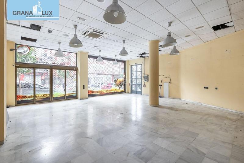 Foto cfcfae7e-b0e0-45dc-8d3b-3283c880f223. Locale commerciale in Camino de Ronda Granada