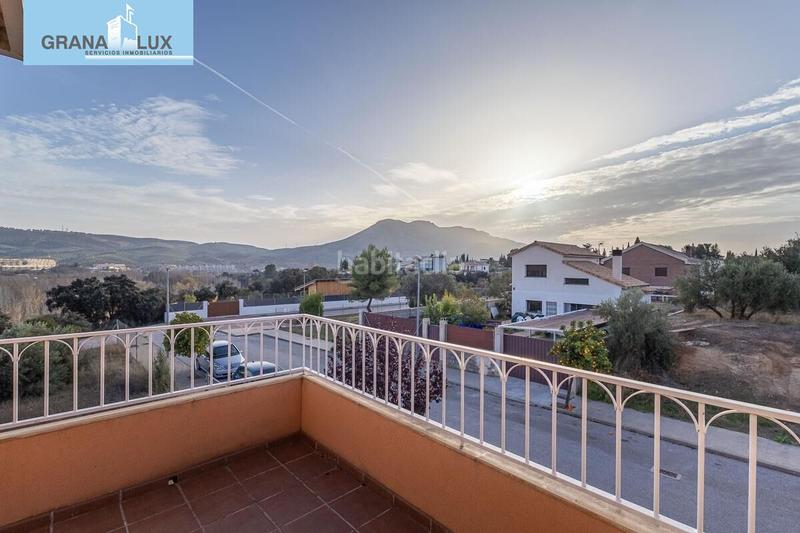 Foto 8543ff5d-75bb-40f4-b3c5-4f337d3ca437. Casa precioso chalet en Atarfe