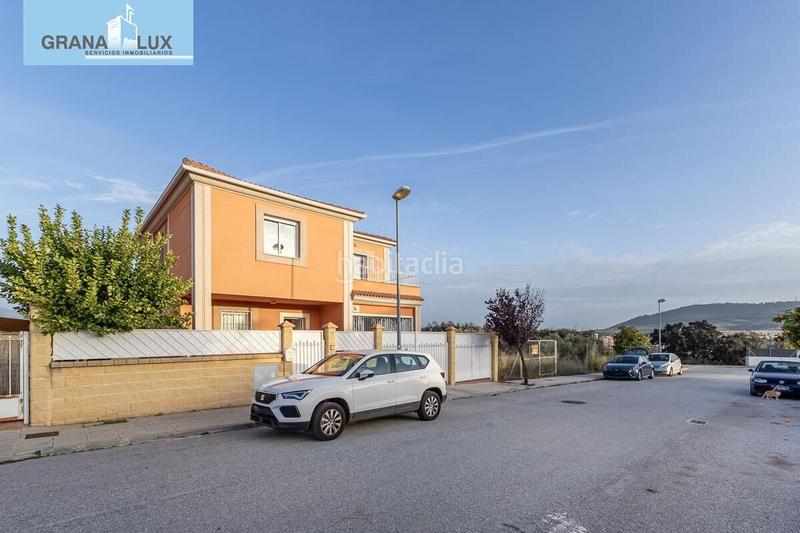 Foto f8708de8-580f-436c-b47a-ea1808e1257b. Casa precioso chalet en Atarfe