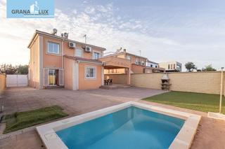 Casa a Atarfe. Precioso chalet en atarfe