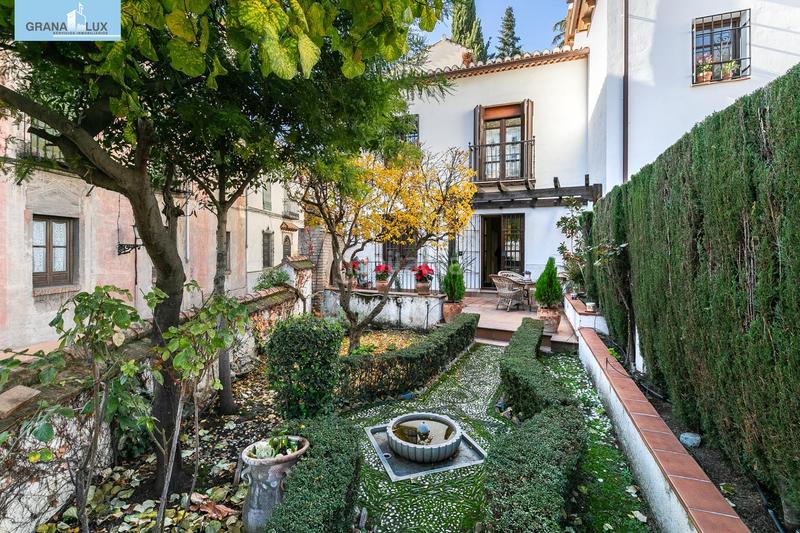 Foto aebd5800-a67a-42c9-a58f-3ebbc5bb0179. Casa pareada chalet pareado en el albayzín en Barrio de Albaicín Granada
