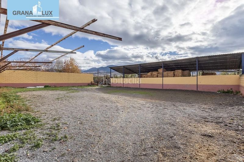 Foto 5f97c507-dcb0-476c-9ac9-c6a5e1616bd3. Chalet fantástica villa con infinidad de posibilidades en Zubia (La)