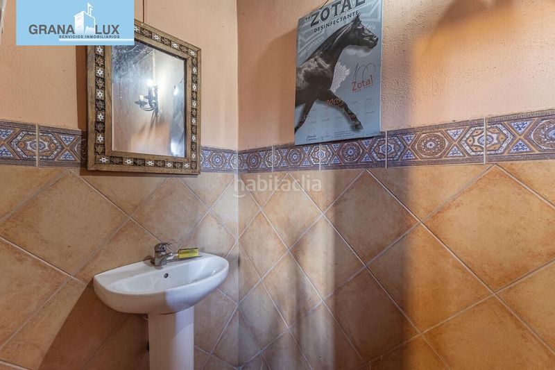 Foto 81f04bfe-f79b-4403-aa85-73237161f873. Chalet fantástica villa con infinidad de posibilidades en Zubia (La)