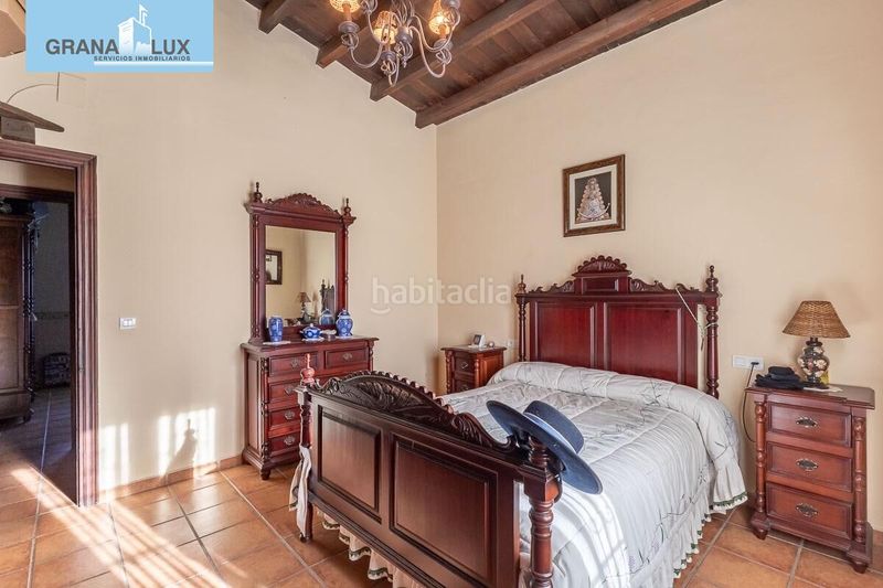 Foto 9a00b20e-4daf-4618-a64f-1579c6072f09. Chalet fantástica villa con infinidad de posibilidades en Zubia (La)