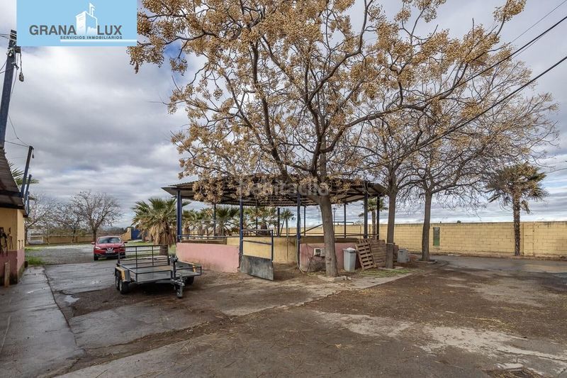 Foto bc2ae512-15cc-4e2f-aeef-277fa5b590ec. Chalet fantástica villa con infinidad de posibilidades en Zubia (La)