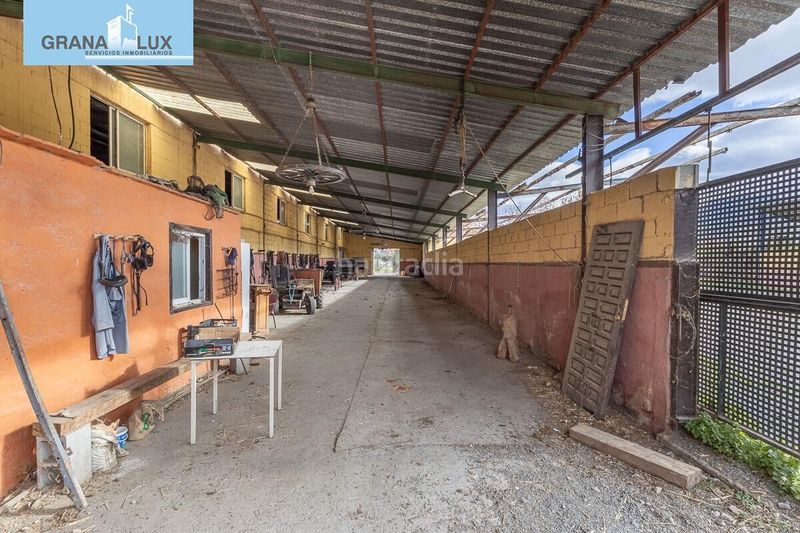 Foto e31682c7-6f0c-4cc3-8e30-9613c017ed18. Chalet fantástica villa con infinidad de posibilidades en Zubia (La)