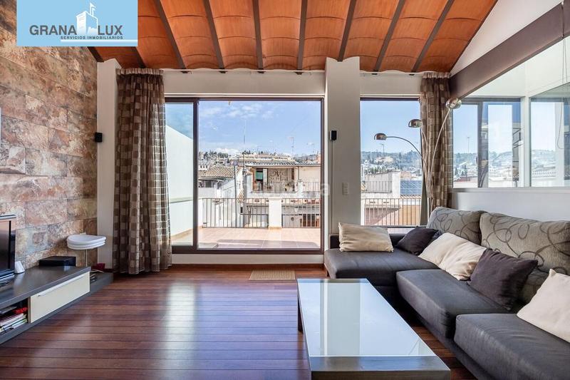 Foto 83c30411-ac8d-4942-a7a6-fc62e510e77c. Ático  dúplex premium en el corazón lujo, espacio y vistas de ensueño. en Granada