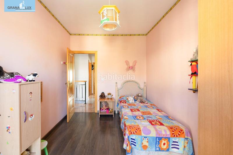 Foto 5d2f9a1b-8e04-4633-b5cb-efb20b9eab51. Chalet  independiente de 4 dormitorios en nuevo . seminuevo en Jun