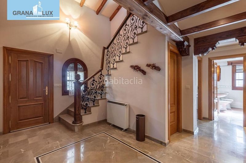 Foto f79390b2-8573-4812-bd43-492e7d5d44ba. Xalet amb aparcament piscina a Ogíjares