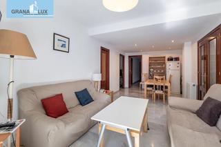 Piso  Calle guarnón. Fantastico piso de 7 habitaciones en bola de oro!!