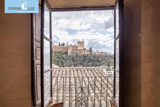 Building in Barrio de Albaicín. Edificio con vistas panorámicas a la alhambra