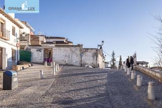 Residential Plot in De la lona 16. Solar en el albaycin con proyecto