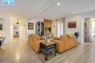 Piso en Calle cl martinez campos 22 es:1 pl:01 pt:iz km 18002 gr 22. Espectacular pisazo reformado junto recogidas