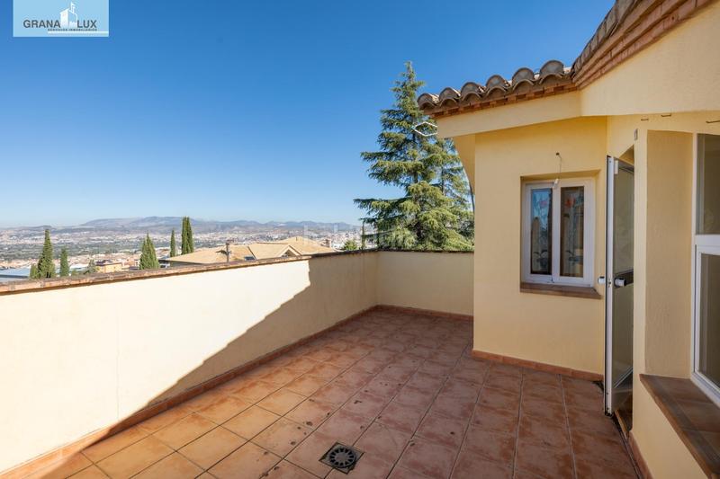 Foto c6b46f6f-3718-486f-b8be-45e669374351. Chalet espectacular chalet independiente en el laurel de la reina. la zubia. en Zubia (La)