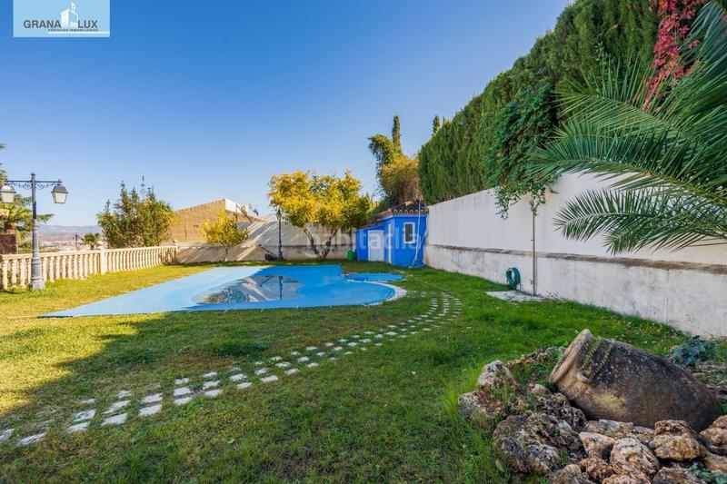Foto da6a4a73-226f-4f2b-b736-266122f2390b. Chalet espectacular chalet independiente en el laurel de la reina. la zubia. en Zubia (La)