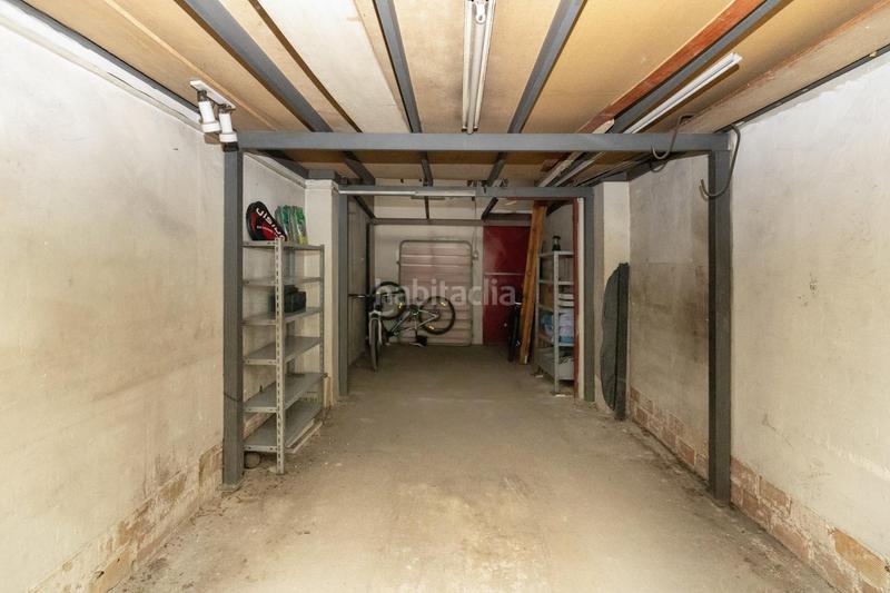 Foto 204a1a40-7f28-4037-b704-402376cbc573. Parking voiture dans Pajaritos Granada