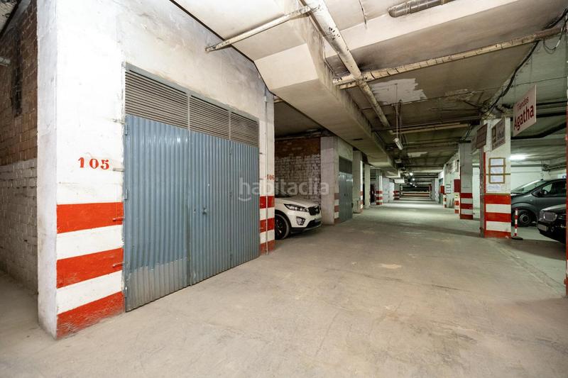 Foto 55c28384-46b3-4f04-8c5b-6ad519a92a0d. Parking voiture dans Pajaritos Granada