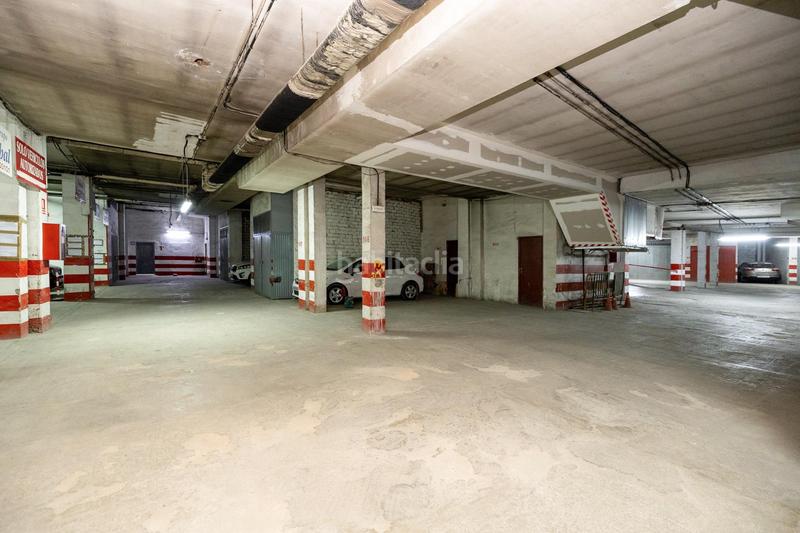 Foto 64b46cf1-a3d7-4351-ad75-a23e86a8abd1. Parking voiture dans Pajaritos Granada