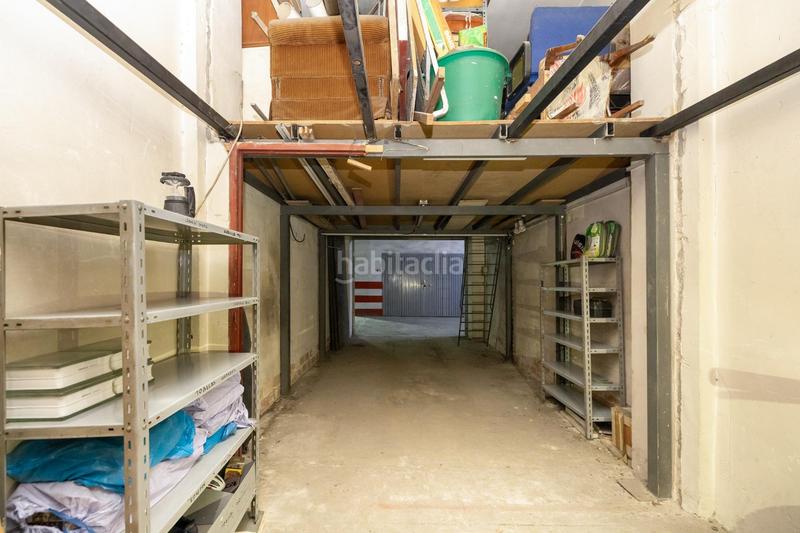 Foto bd029866-bd00-4c67-a3ce-3f17294a3787. Parking voiture dans Pajaritos Granada