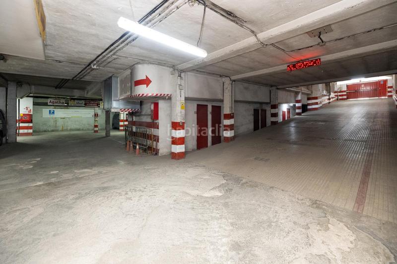 Foto f9ebda75-9bef-42f7-b46e-e57ca4c7ea1d. Parking voiture dans Pajaritos Granada