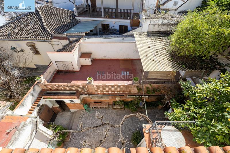 Foto 8b72ebc5-6dfa-4d9a-98ee-ca2328e7c9d1. Casa adosada casa con encanto a reformar en plena cuesta del chapiz. patio, varias terrazas y mucho más en Granada