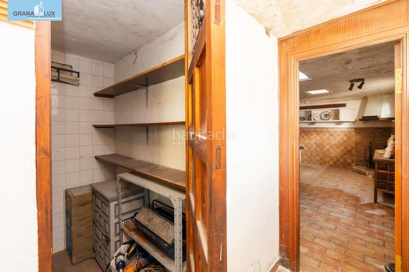Foto 985783fd-77a7-4949-98bd-37f2aac555e4. Casa adosada casa con encanto a reformar en plena cuesta del chapiz. patio, varias terrazas y mucho más en Granada