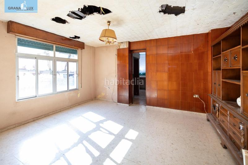 Foto 9ea9f39c-9779-43c0-8672-8b1e42b38d94. Casa adosada casa con encanto a reformar en plena cuesta del chapiz. patio, varias terrazas y mucho más en Granada