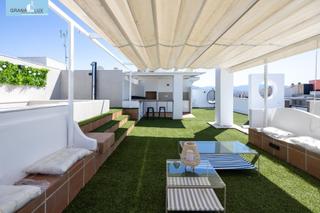 Àtic a Campus de la Salud. Ático dúplex reformado con terraza de ensueño en armilla