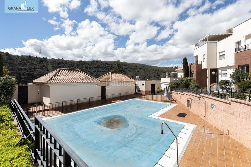 Foto b3927848-331a-42ea-bb36-74ec21eb3142. Casa  en venta en urbanización privada junto al hospital vithas! en Granada