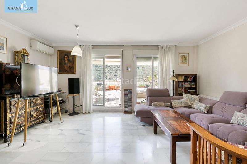 Foto c65e7797-5c17-4dcb-8ef5-08ab7dfd1592. Casa  en venta en urbanización privada junto al hospital vithas! en Granada