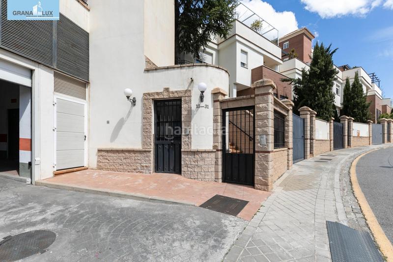 Foto ccf6a238-29b5-48fa-aca6-b2f3696a3329. Casa  en venta en urbanización privada junto al hospital vithas! en Granada