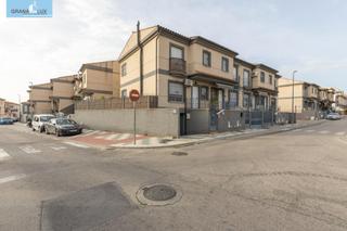 Casa adossada  Calle del cisne. Casa en venta en maracena, granada  lista para entrar a vivir