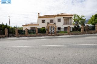 Xalet  Avenida de gonzález robles. Ideal para vivir o como alojamiento rural