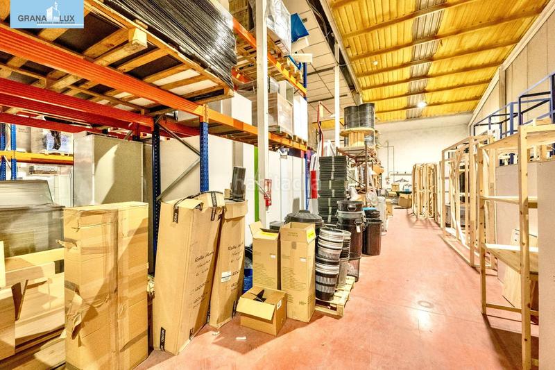 Foto 0505a52a-bbea-465f-b22e-f089845af7e3. Nau industrial a Albolote