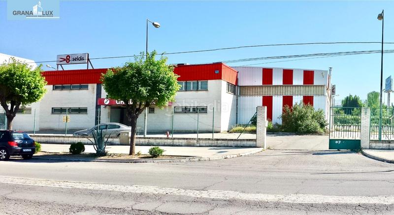 Foto fa1a4b4a-2166-4597-8fed-78a6436fe052. Nau industrial a Albolote