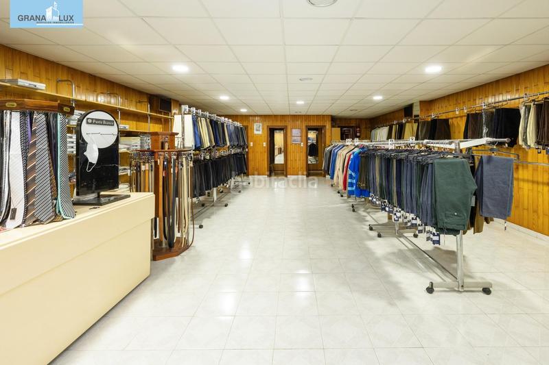 Foto f1ddfd13-3409-43e2-b2d6-6ff8178876cd. Local comercial en Barrio de Zaidín Granada