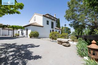 Chalet  Camino del cerro. Espectacular villa en otura