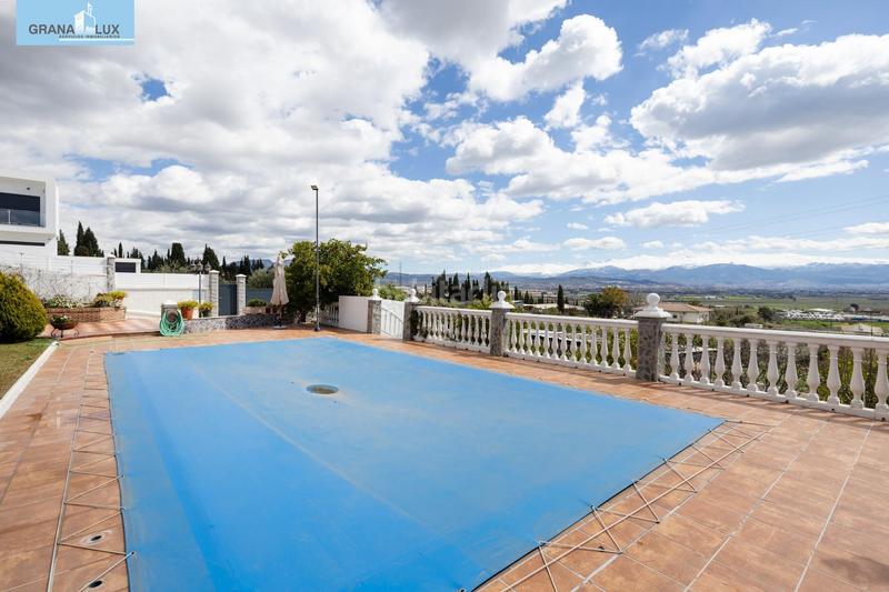 Foto b315e1f6-27cf-475c-b44e-bdf562d3e1e2. Casa espectacular casa independiente con piscina en Atarfe