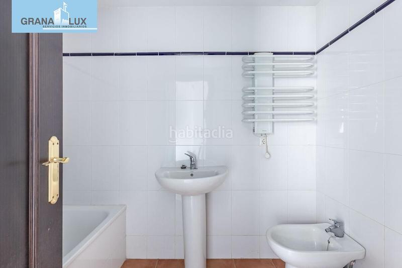 Foto a0dac953-2904-4946-aeae-a50926ca3bcf. Piso  en la zubia en La Zubia Ciudad Zubia (La)