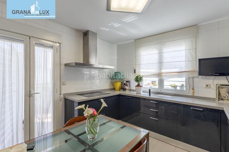 Foto 0a94cee0-9d89-4898-9d40-33b82f33ca3f. Maison jumelée avec chauffage parking piscine dans Crta. De la Sierra Granada