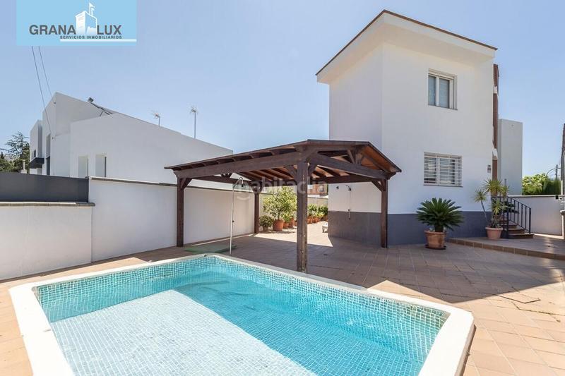 Foto f33c42c4-23d0-471a-9e39-ed54012fb15f. Maison jumelée avec chauffage parking piscine dans Crta. De la Sierra Granada