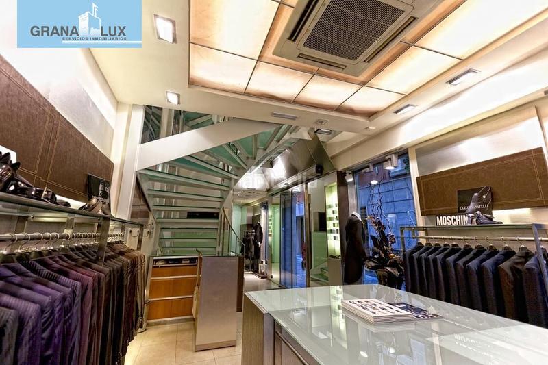 Foto b2836d18-49f2-45d2-aaf6-e6f9493b9735. Local comercial a Centro - Sagrario Granada