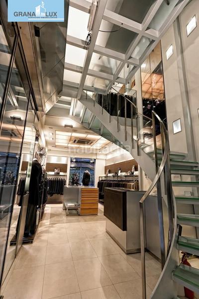 Foto e3f8ceac-3ae3-4da7-b4a5-cfa1fabf9406. Local comercial a Centro - Sagrario Granada