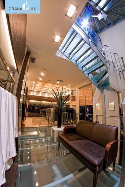 Foto f0634c07-8f0a-4766-8701-825bf6663219. Local comercial a Centro - Sagrario Granada